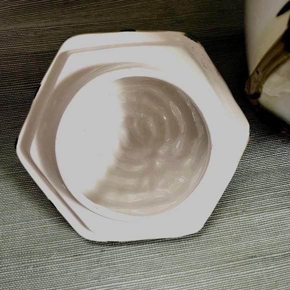 World Bazar Bamboo Pattern Cookie Jar w. Lid 3D Bee Large 9" x 9"- New Vintage - Picture 12 of 16